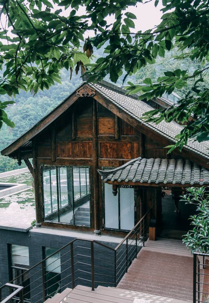 成都出发1h漂浮茶室泡汤看星空避暑胜地青城山最安静的酒店