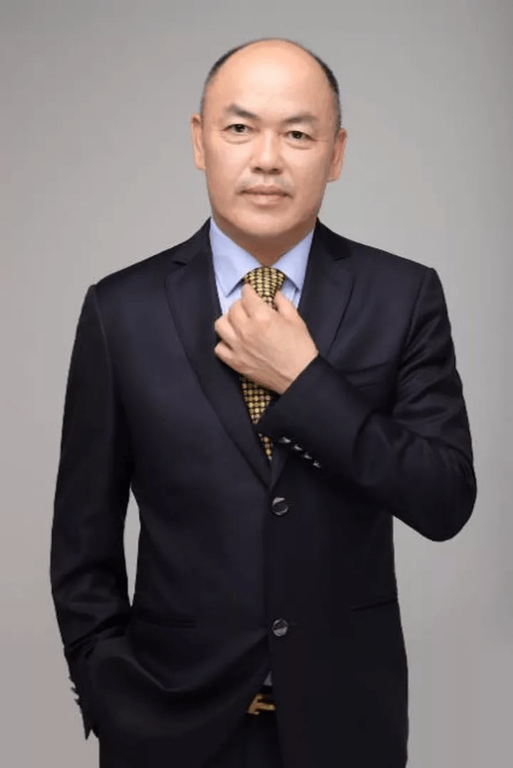 温州君廷酒店董事长陈军敢专访: 从刷盘子到皮包老板投资7亿