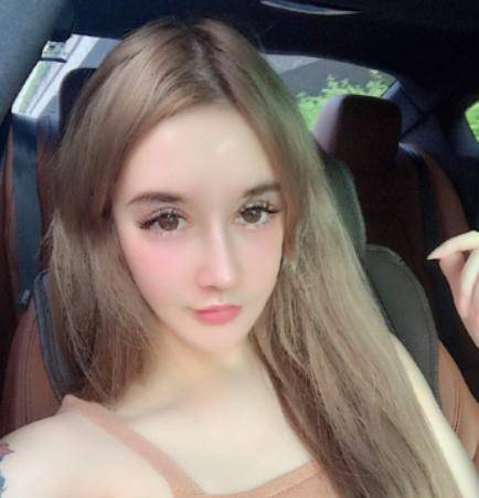 韩安冉晒视频与现男友秀恩爱复婚不久又离婚没有顾及前夫感受