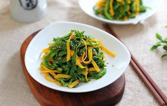 凉拌养心菜,新派葫芦鸡,熘肉段的做法