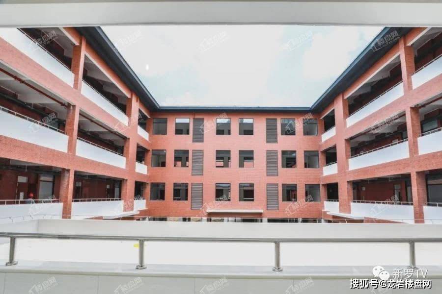 德兴时代城(溪南小学铁山佳苑分校)实验小学铁山分校实验小学铁山