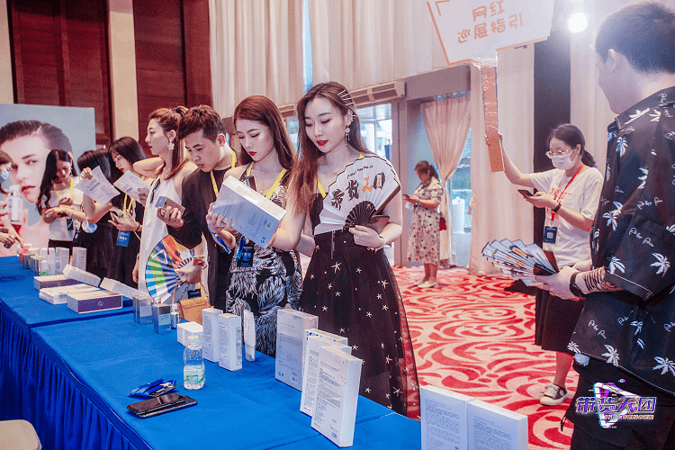 比赛结束后6-12个月,持续为企业打造带货网红直播