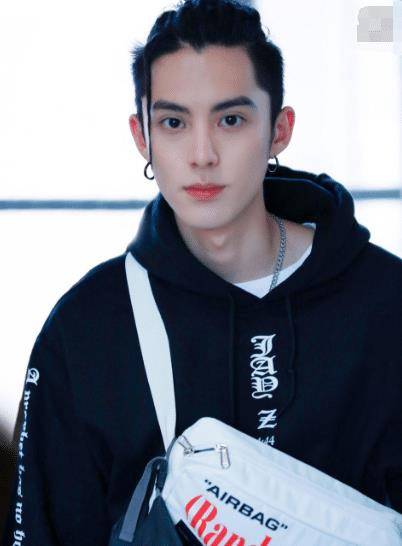 日本网友评选出的中国最帅男星鹿晗杨洋垫底第一有点意外