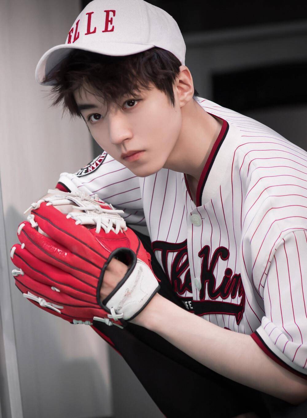 就比如我,通过对王俊凯的了解,我会发现自身存在诸多问题.