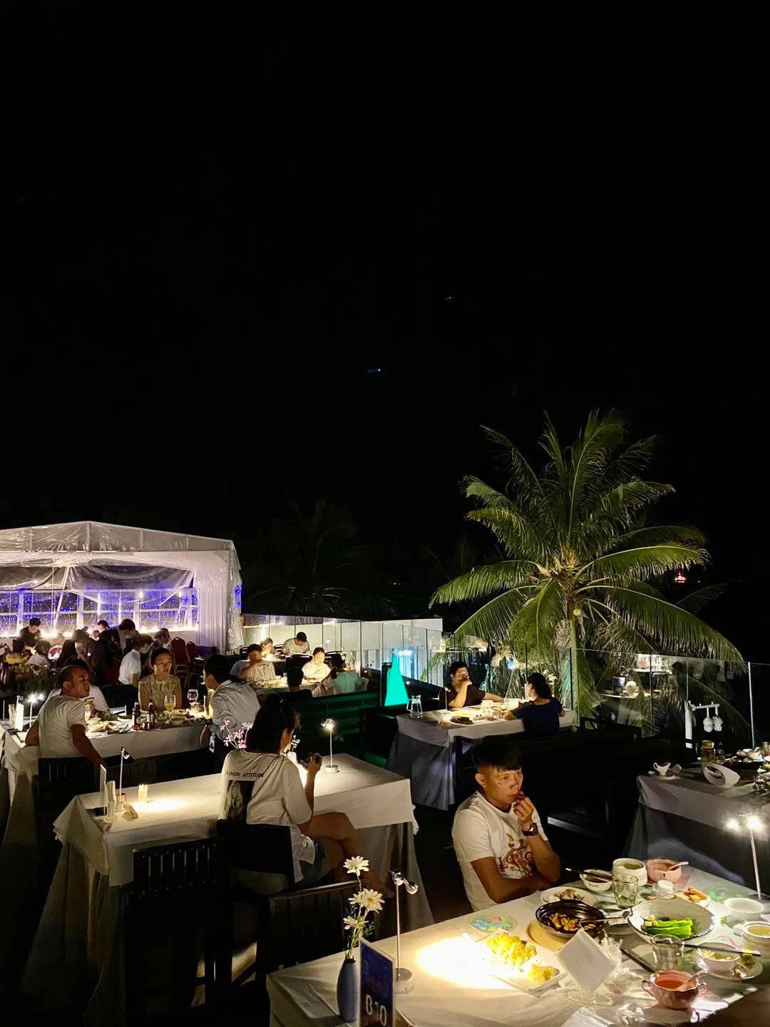 谁说海口假日海滩烧烤没了?古姑姑天台烧烤够有味
