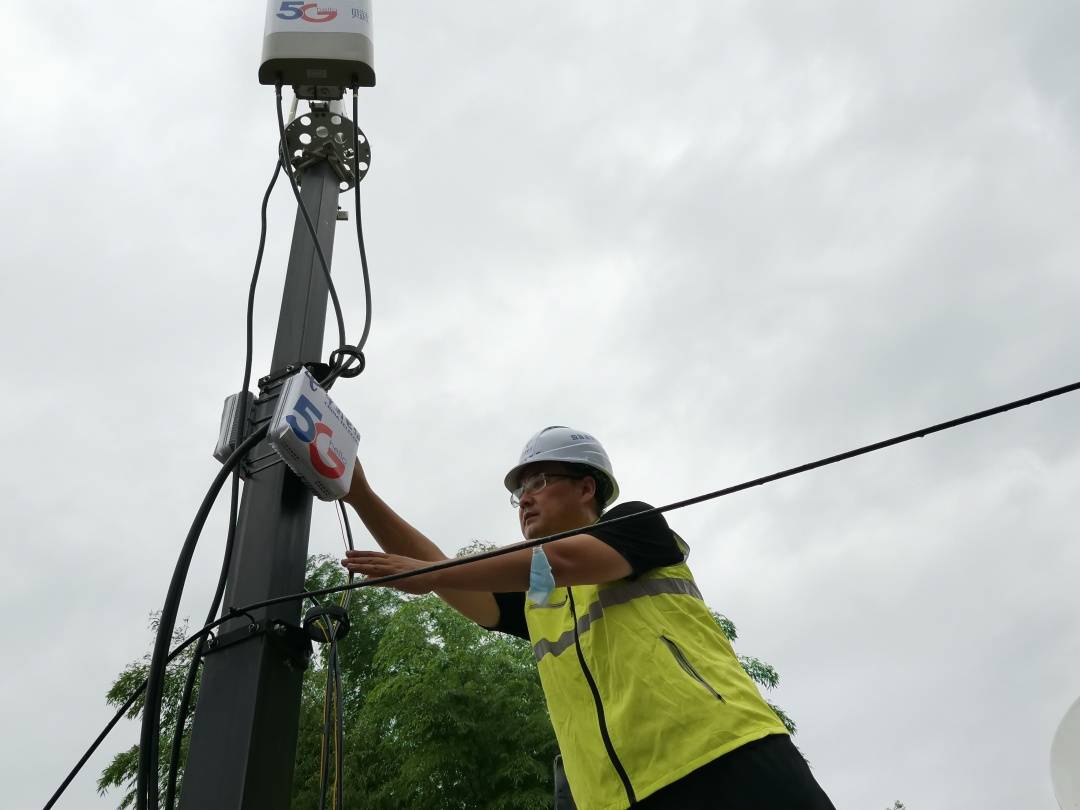 中国电信多科技手段确保湖北恩施马者滑坡现场应急通信