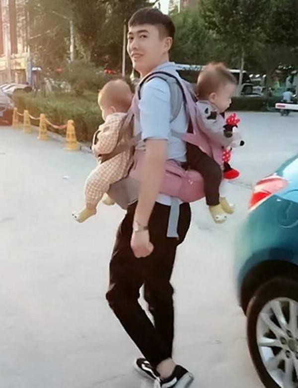 "超敷衍奶爸"给娃穿错衣服,宽松睡裤变紧身裙,宝妈哭笑不得