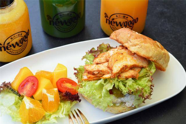 原创36元的轻食套餐,有鱼有肉有果蔬,长得超治愈,你愿意买单吗?