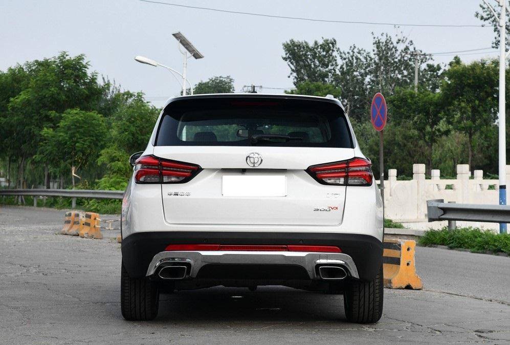 提了一辆华晨中华v7不如想象中完美简单分享提车和用车感受