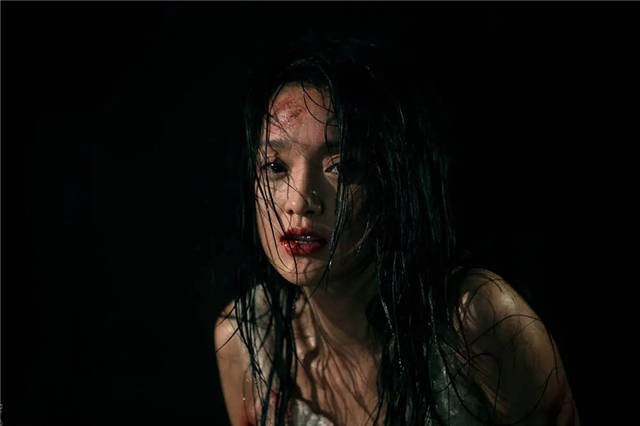 由于之前顾晓梦让人帮自己买东西的时候,上面写了白凤丸和卫生巾,所以