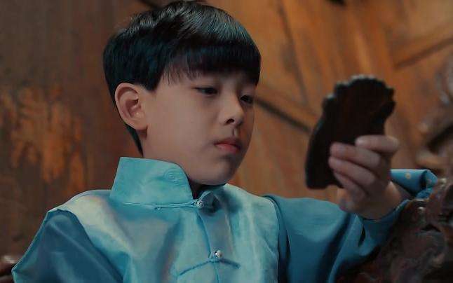 这个在《老九门》中张大佛爷因为幻象问题而来到张家古楼通过复制人恢