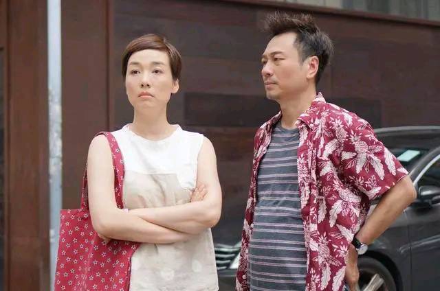 原创48岁江美仪曝新剧造型身材性感美丽如初至今仍旧单身一人