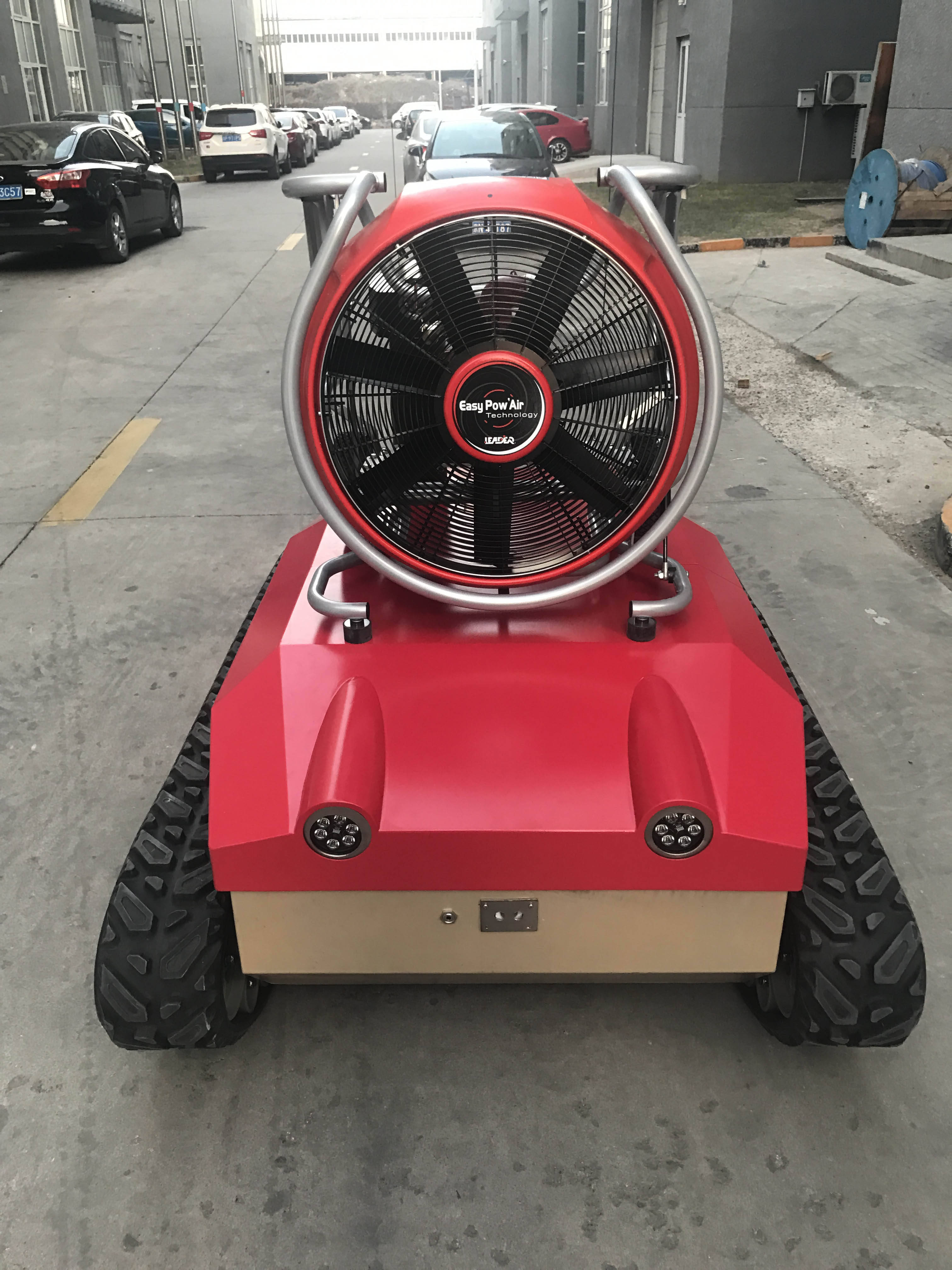 凌天消防排烟机器人防爆等级超过iibt6大型火灾救援利器各地救援队都