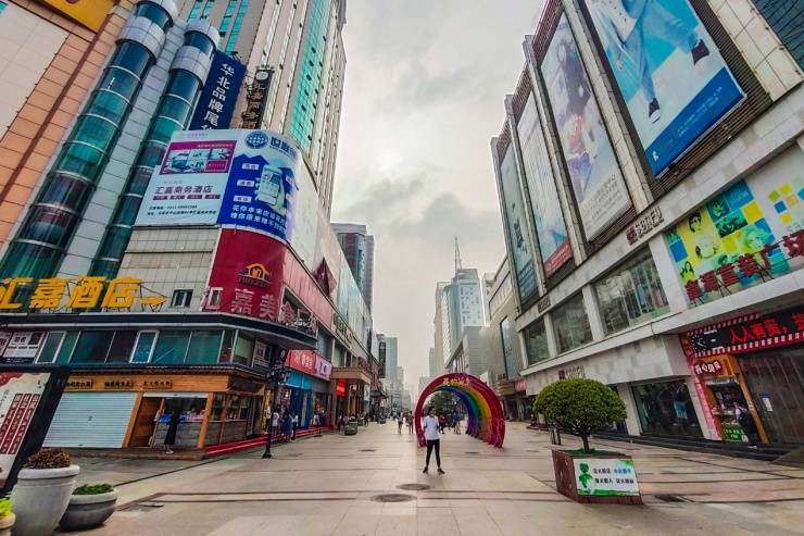 民族路商业步行街实景