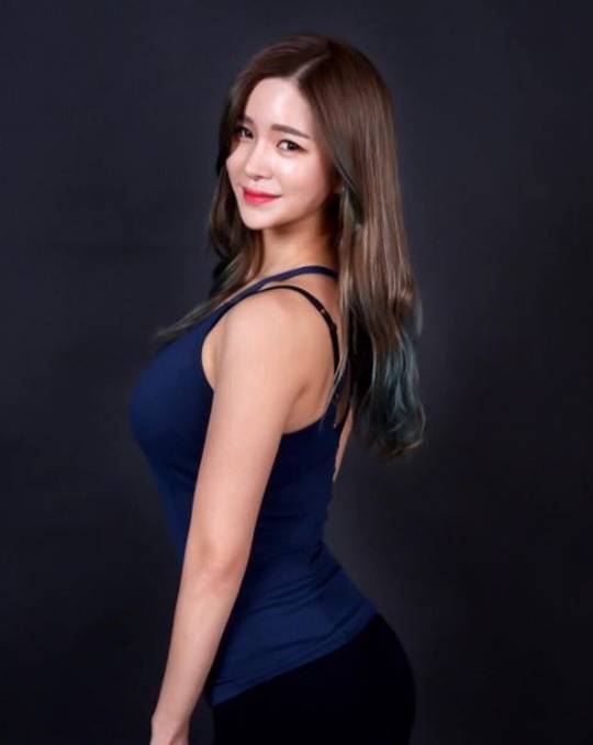 天使脸蛋肌肉身材,曾参加健美比赛,让直男青睐_健身