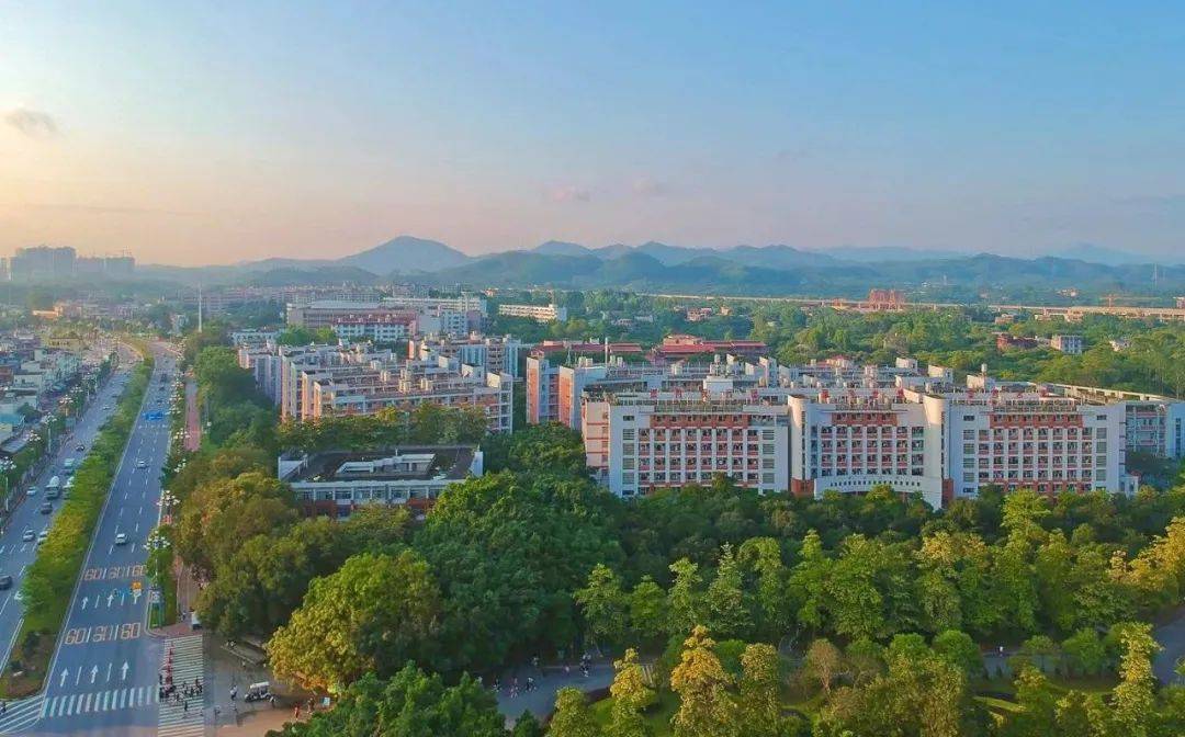 选择广州商学院的10大理由!是心动的信号!