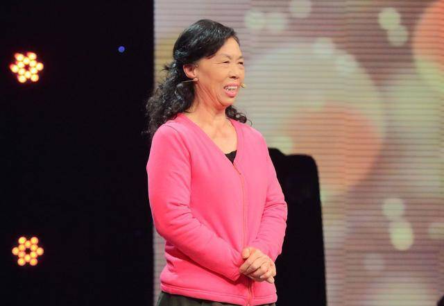 61岁的张美娥,日薪150元,却在周星驰的手里,成为了"明星"