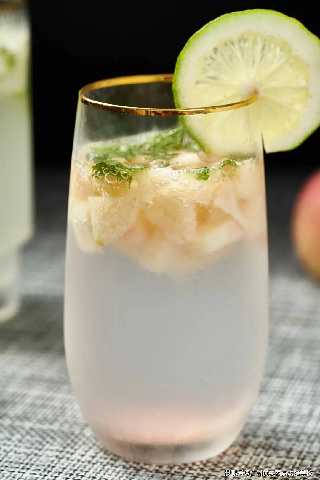 水蜜桃薄荷味mojito,周杰伦同款3分钟做好~(酒精/无酒精版)_莫吉托