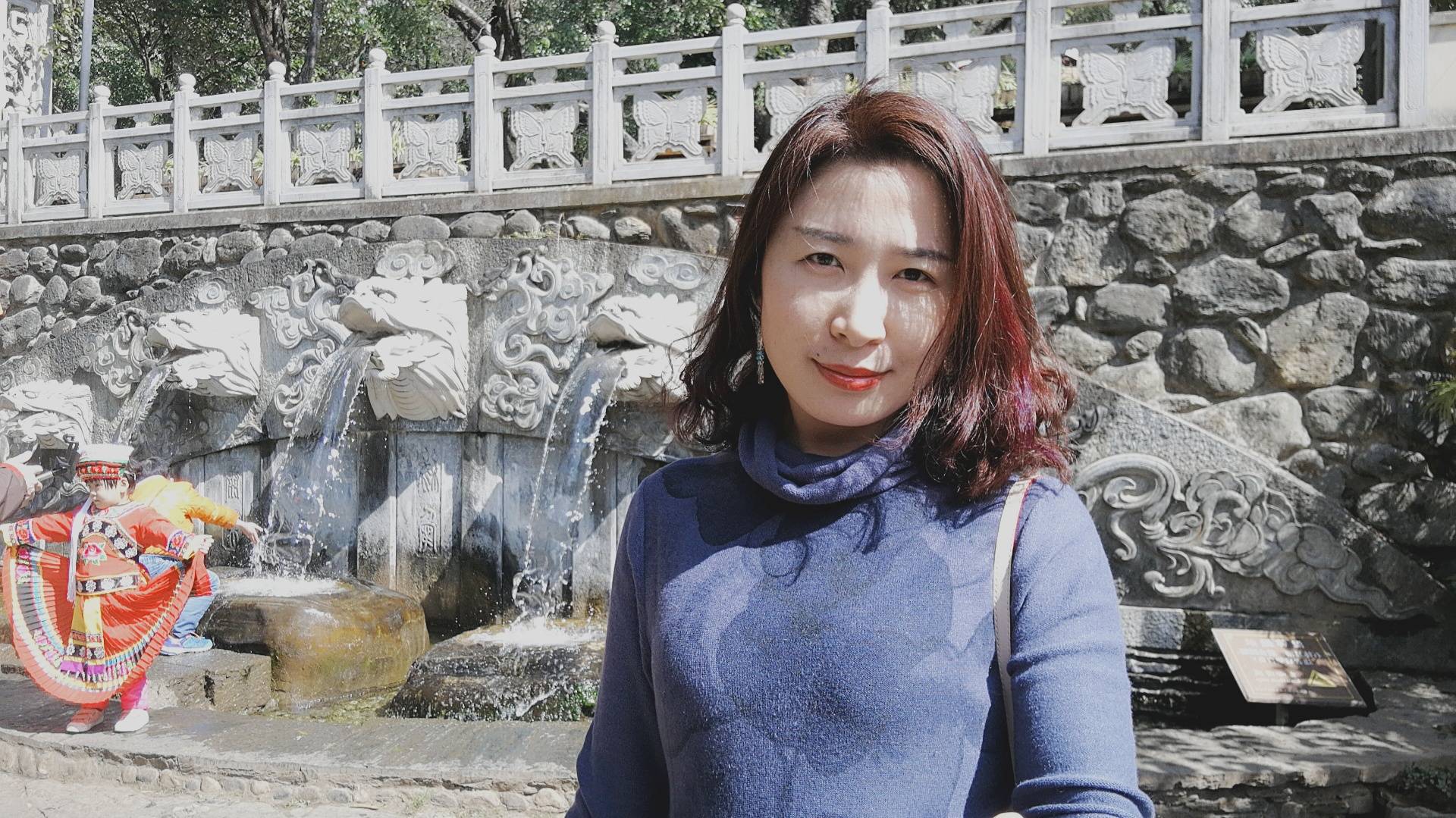 王瑾艺术简介2020年,是中国人民抗日战争暨反法西斯战争胜利75周年