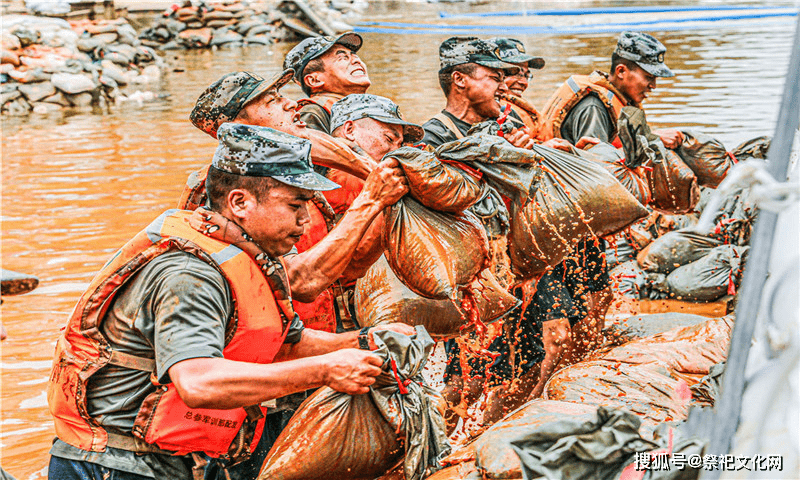 原创八一建军节,向最可爱的全国人民解放军致敬