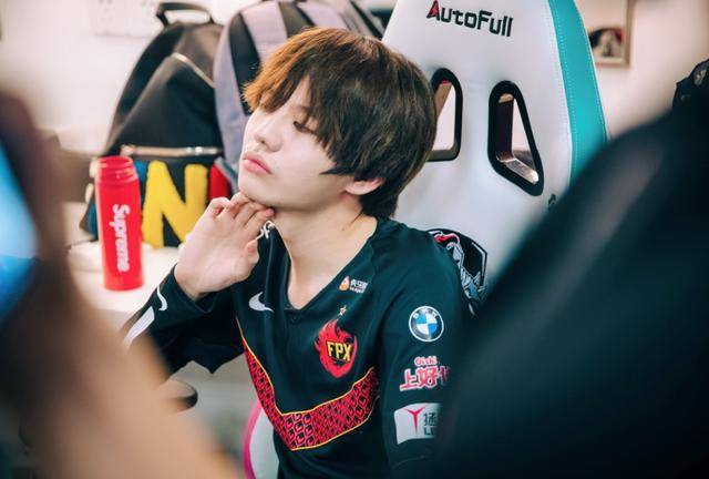 原创刘青松得了顶级辅助皮肤病小明深表同感痒到不能打比赛