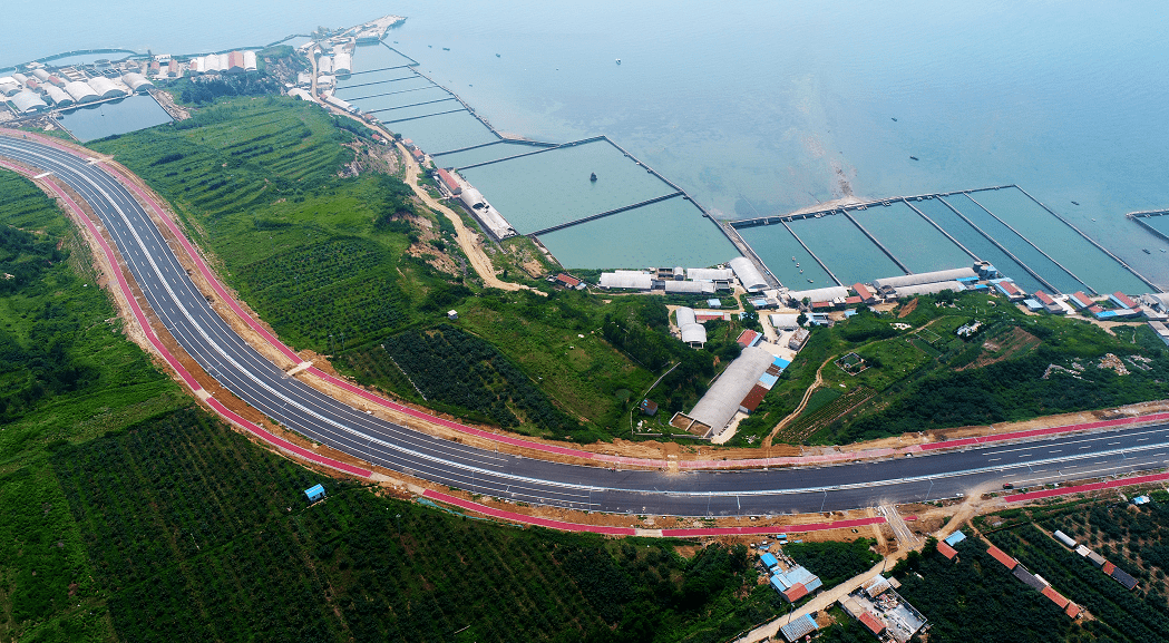 作為貫穿煙臺市濱海旅遊景觀帶的一條重要公路,濱海路蓬萊段工程於