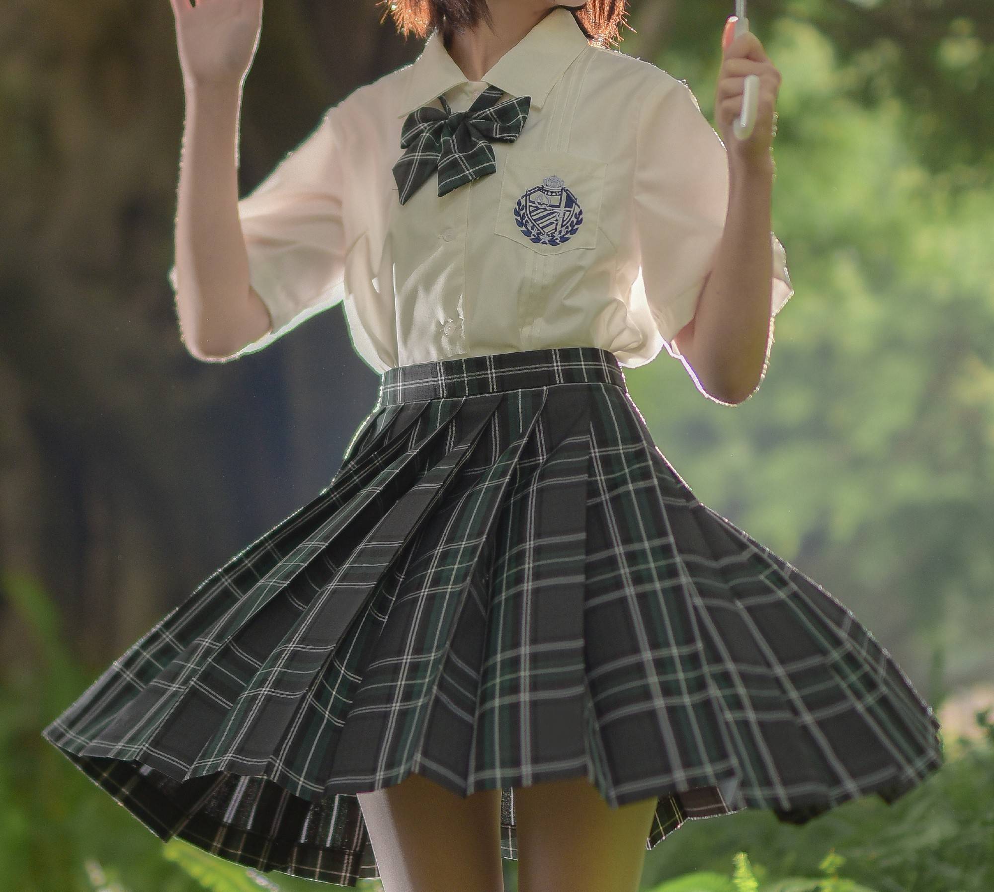 jk少女,雨中的草川格裙少女_手机搜狐网