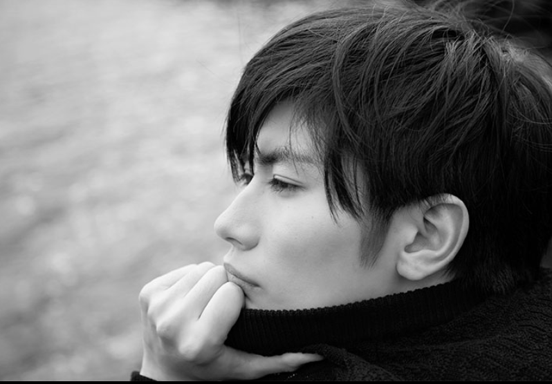 原创三浦春马悼念留言网站开设,公司:初见时,他害羞不敢抬头