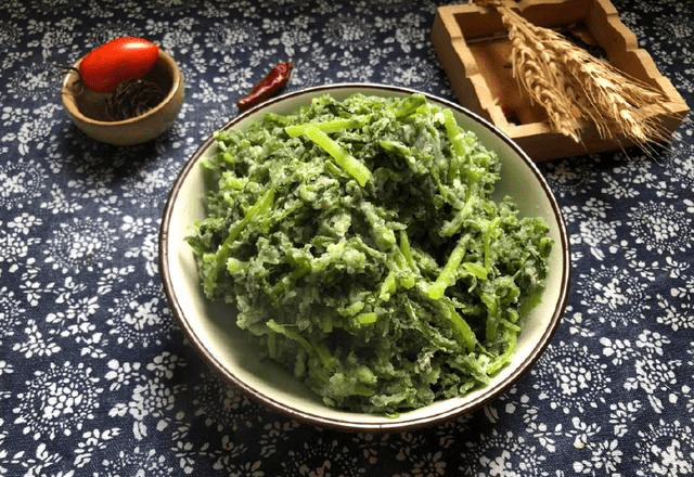 山东人最爱吃的饭,只需10分钟就搞定,营养不流失,连菜都省了_茼蒿