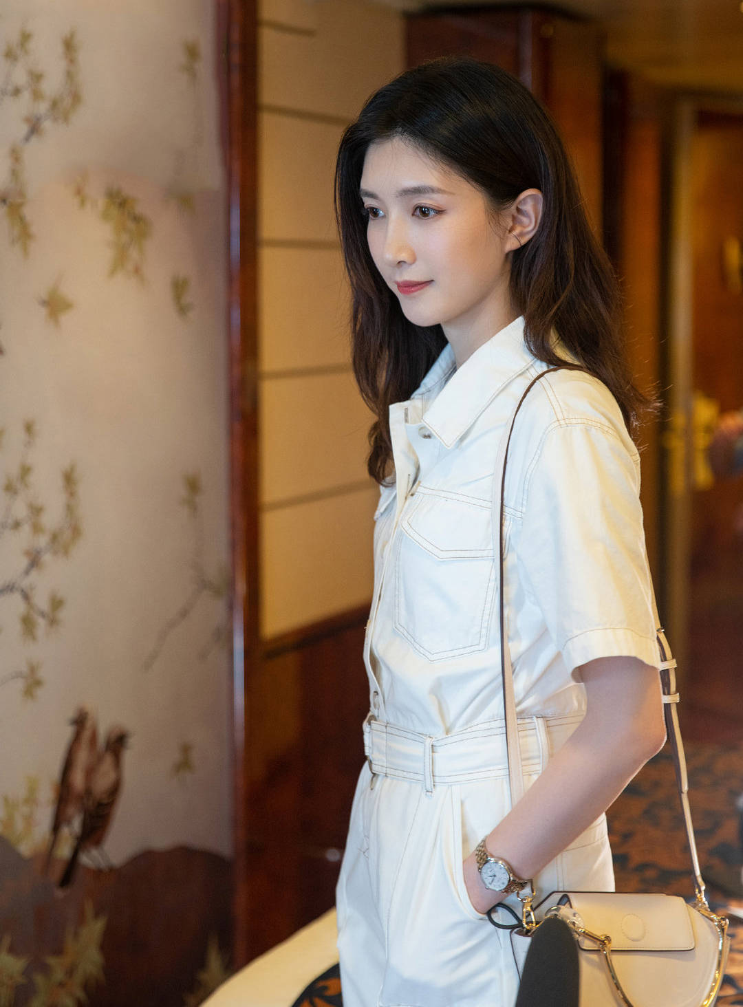 原创很多人说王漫妮又当又立我脑子里就有很多问号到底是谁的三观出现