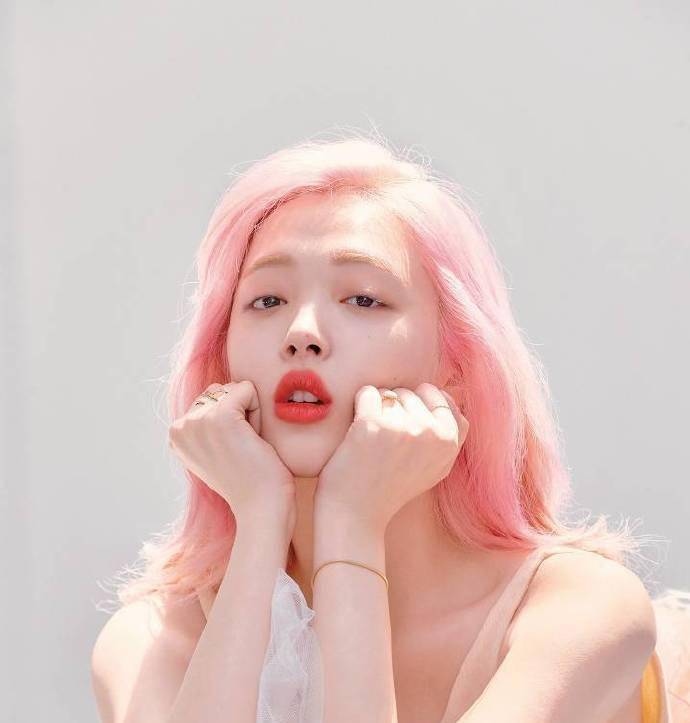 崔雪莉纪录片即将推出,sm和雪梨家人提供素材,粉丝表示无法接受