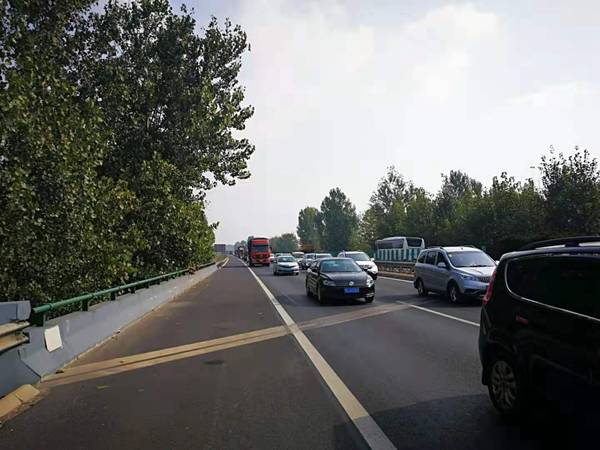 高速交警拍了拍你这些事故多发路段开车经过千万要注意