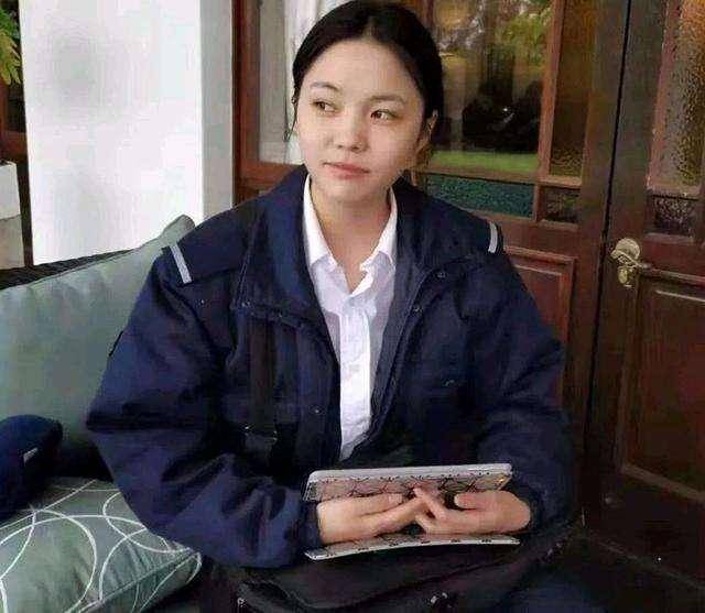 独闯无人区的女孩香消玉殒游客却冒着危险在青海网红公路拍照