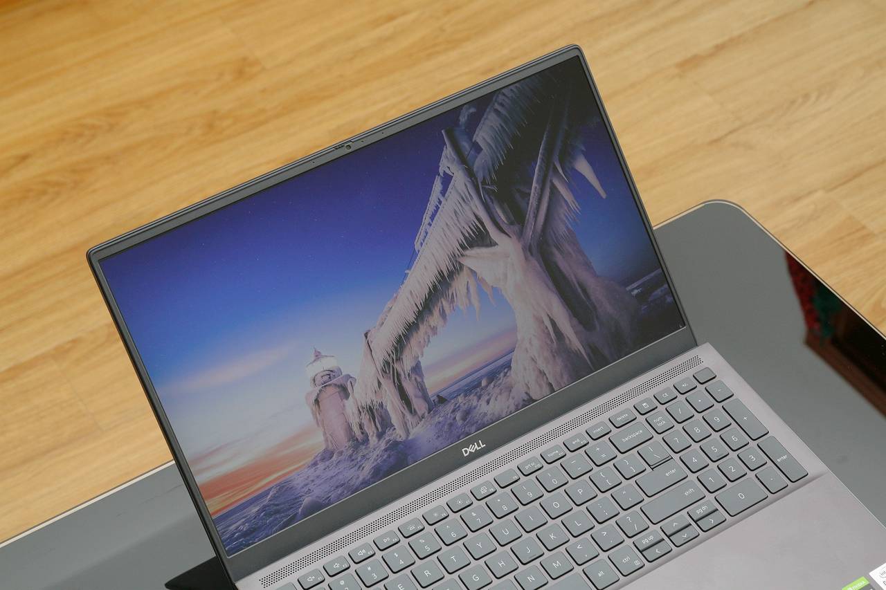 惊艳4k屏戴尔灵越7500体验助力视频创作更高效