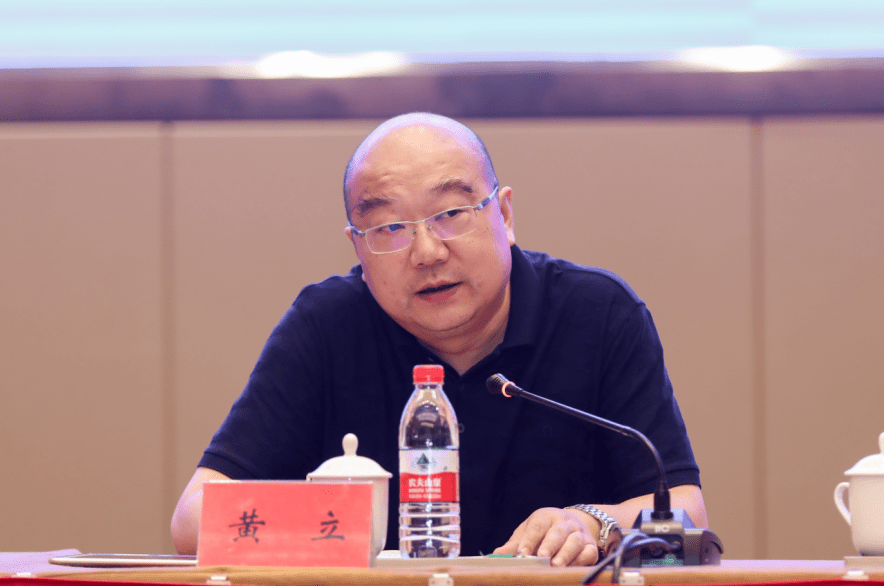 省自然资源厅党组成员,副厅长黄立作动员讲话黄立在培训动员时指出