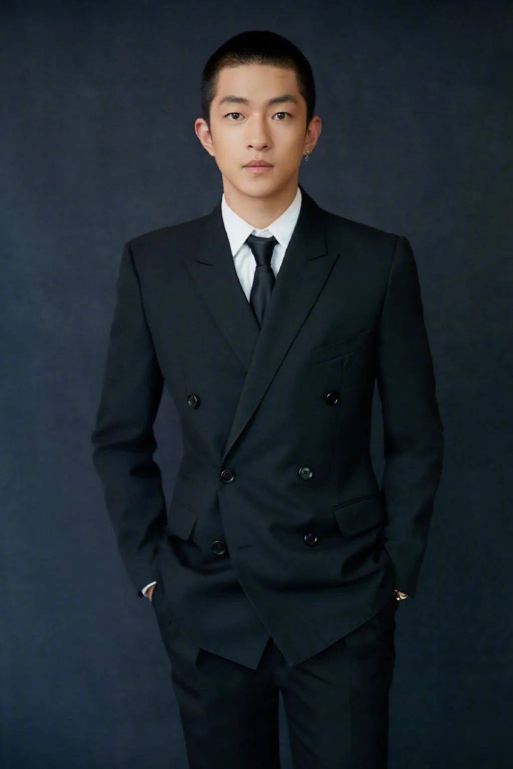 张一山和宋妍霏还没公开就结束像这样的事情真不少