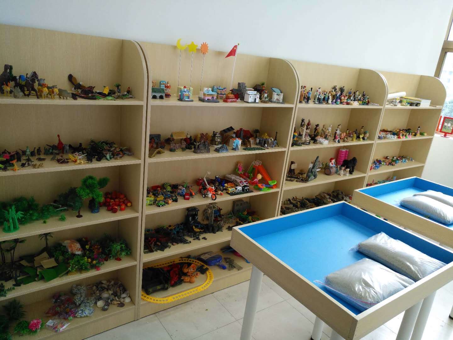 心理沙盘游戏沙具摆放人物特征