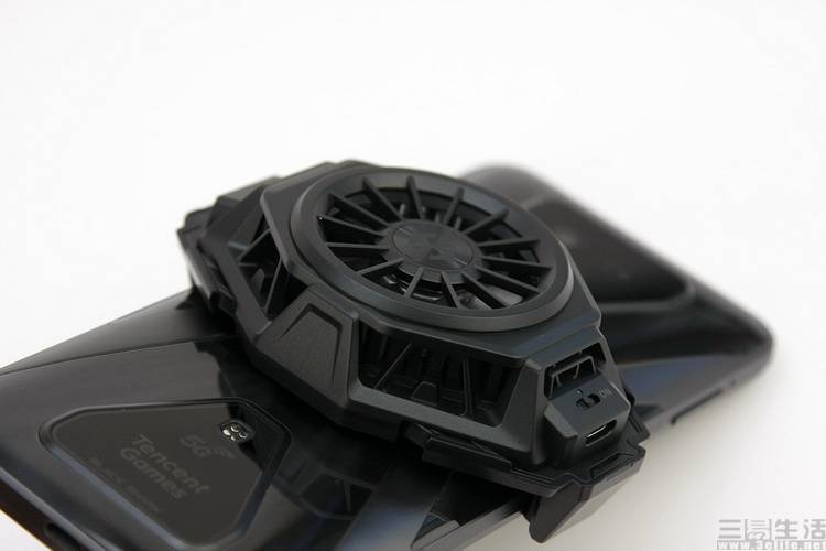 原创黑鲨3s评测性能更强只为极致游戏体验