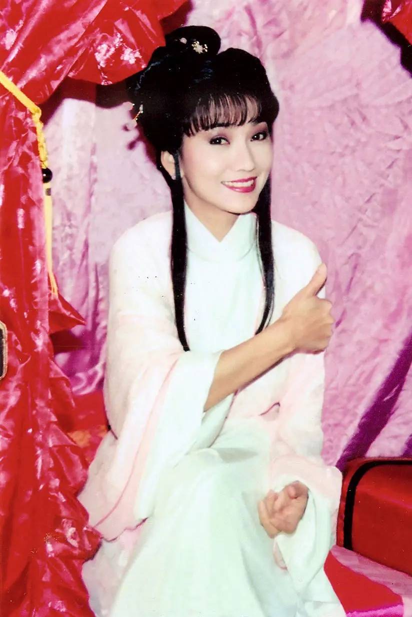 《新白娘子传奇》赵雅芝角色造型大盘点,最美的不是胡媚娘_白素贞