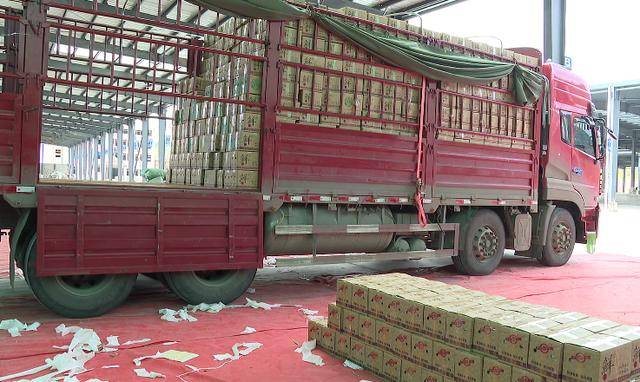 华坪芒果迎来上市高峰期高端芒果走俏报价36元斤