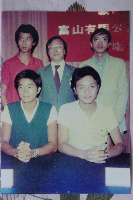 原创因为长得太像,张国荣把他认成"儿子",现在变成什么样子了?