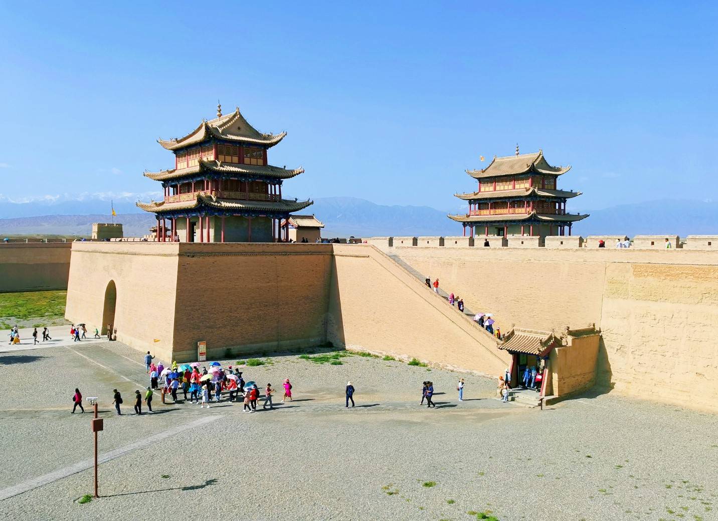 它是丝绸之路上耀眼的明珠,是西凉国的国都,是西北的文化中心,也是