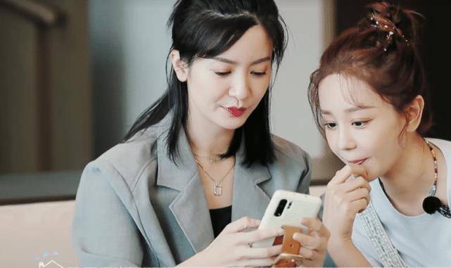 原创李晟和海陆回看《新还珠格格》,俩人处境不一样,反应也大不同!