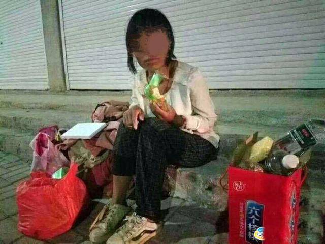 男子锁住流浪女16年生下3个孩子官方通报已送往精神病院