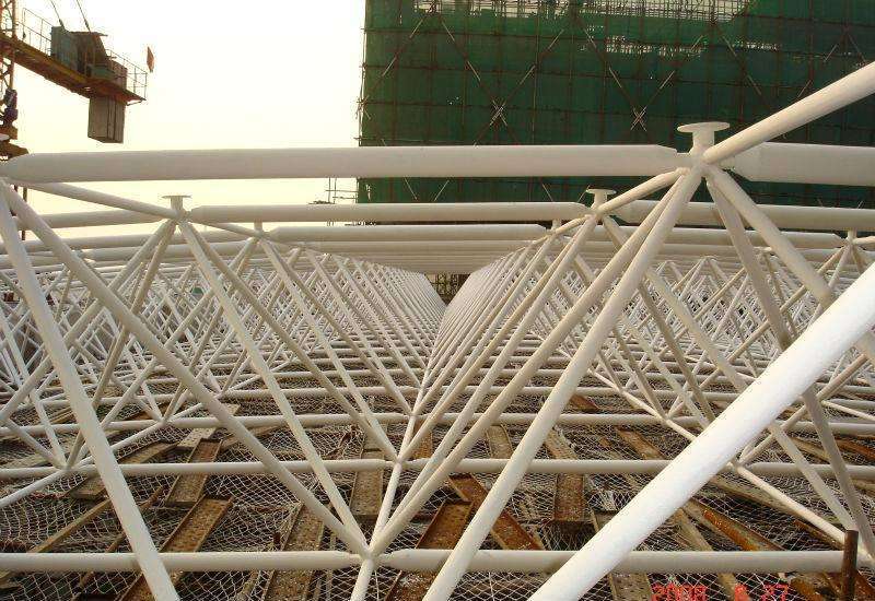 钢结构网架加工过程中有哪些需要注意的事项?