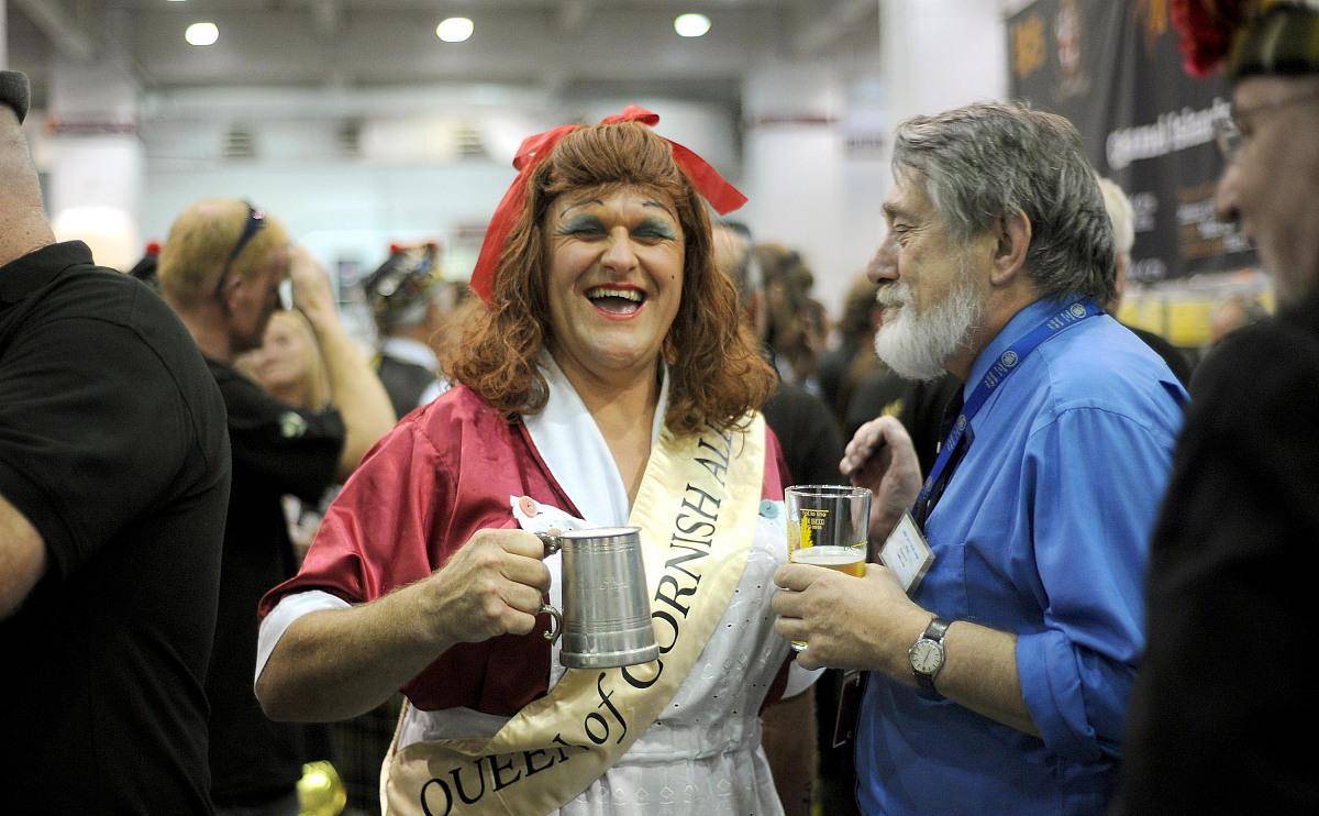 原创英国人永远都在酒醉?来看看泡在酒精里的,大不列颠疯狂饮酒史