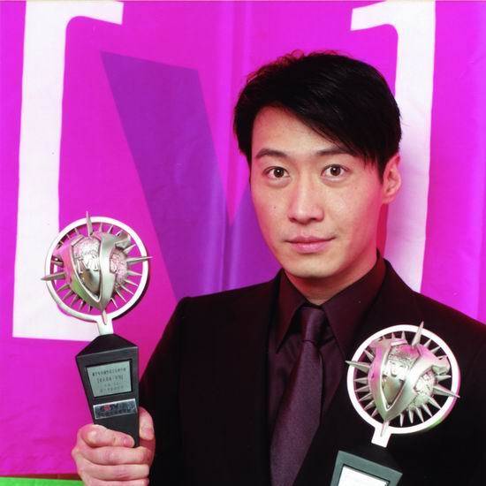 刘德华会演戏,张学友会唱歌,郭富城会跳舞,黎明会啥来着?_香港