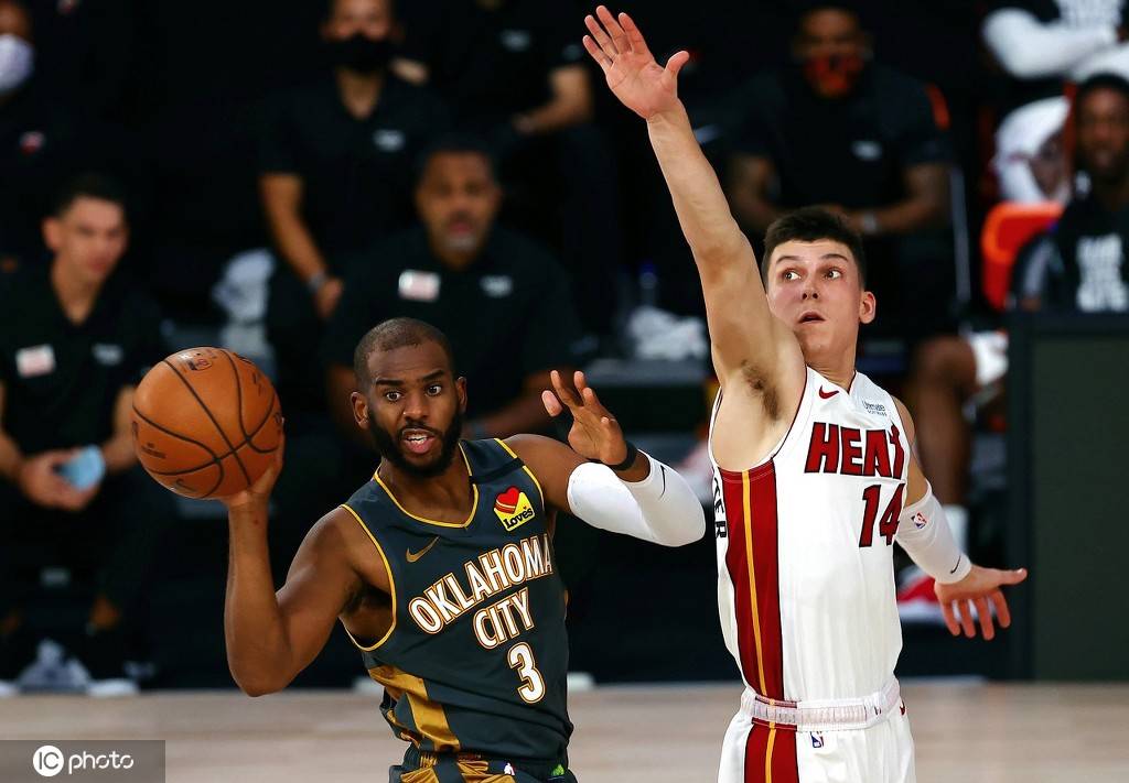 组图雷霆胜热火保罗突破分球阿德巴约双手炸框