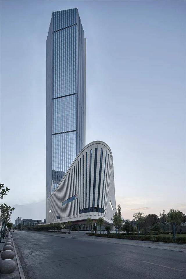 银川新地标——宁夏亘元万豪大厦,设计取意"腾龙飞天"