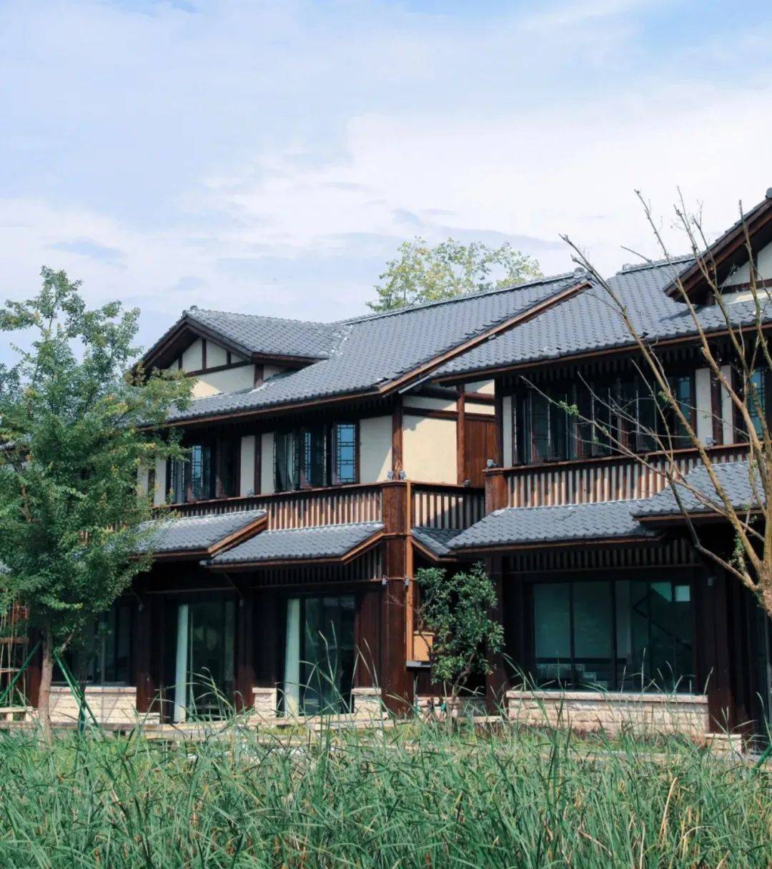 等你睡遍中国丝绸图鉴 丝绸小镇内这片唐风度假别墅美如仙境